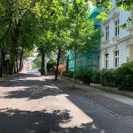 In Bester Lage Von *