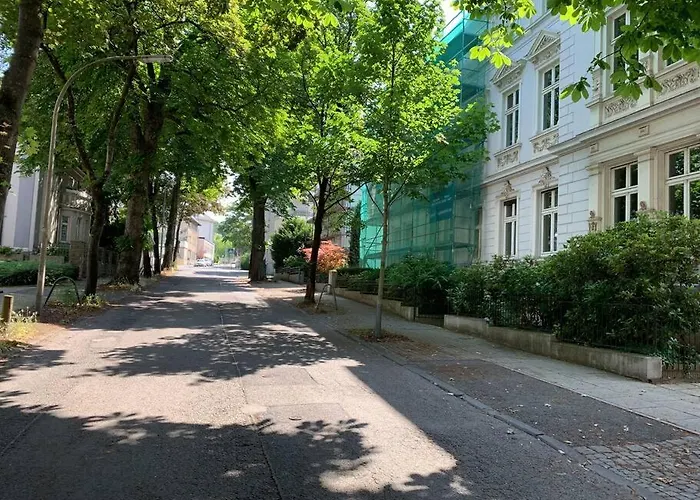 In Bester Lage Von *