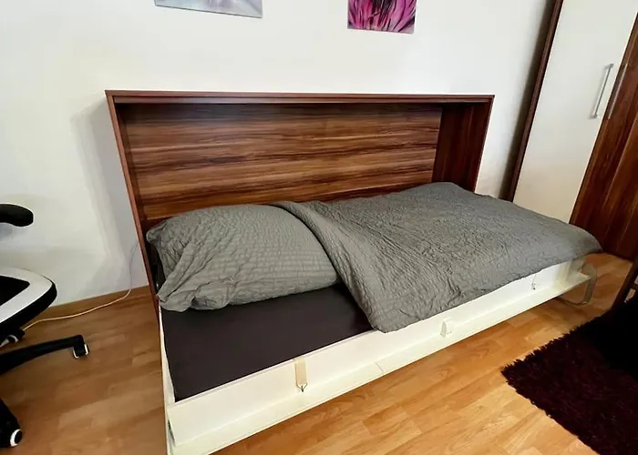 In Bester Lage Von *